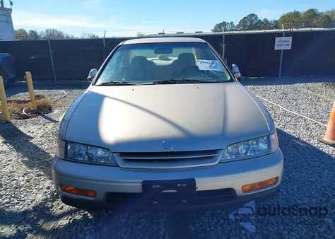 1994 Honda Accord Lx z USA, uszkodzony, nr VIN 1HGCD723XRA006074